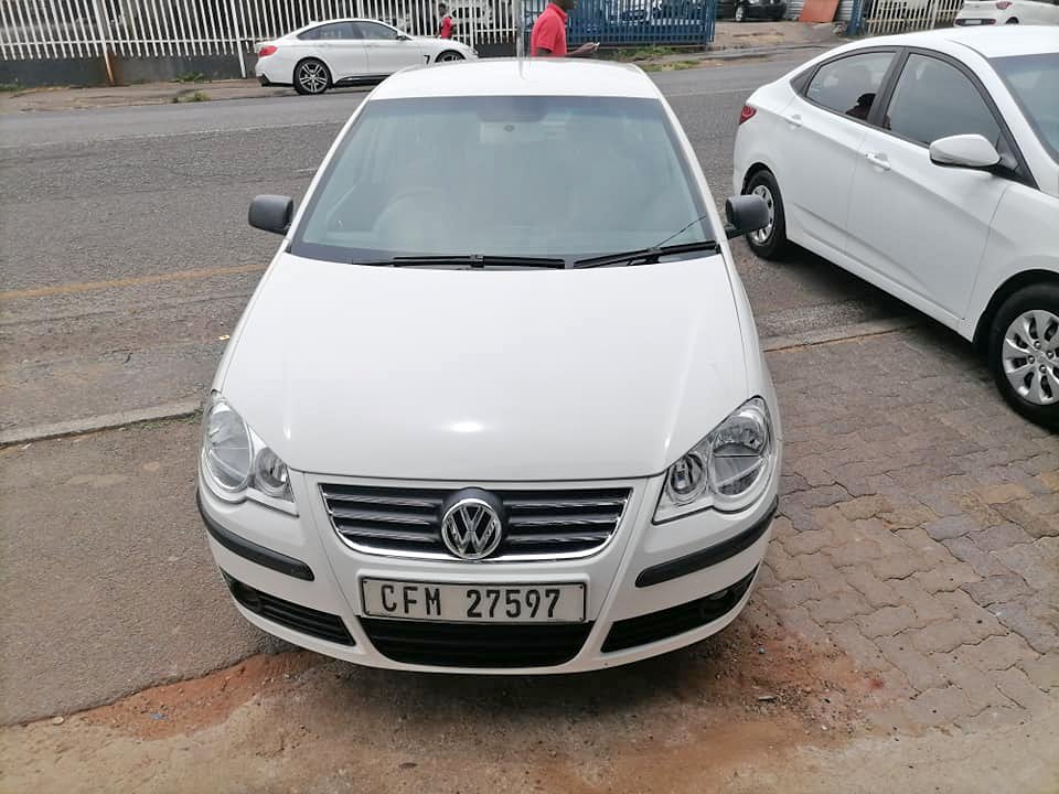 2005 Volkswagen polo Bojwa 1.4 Hatchback Comfortline with a nice interior seat