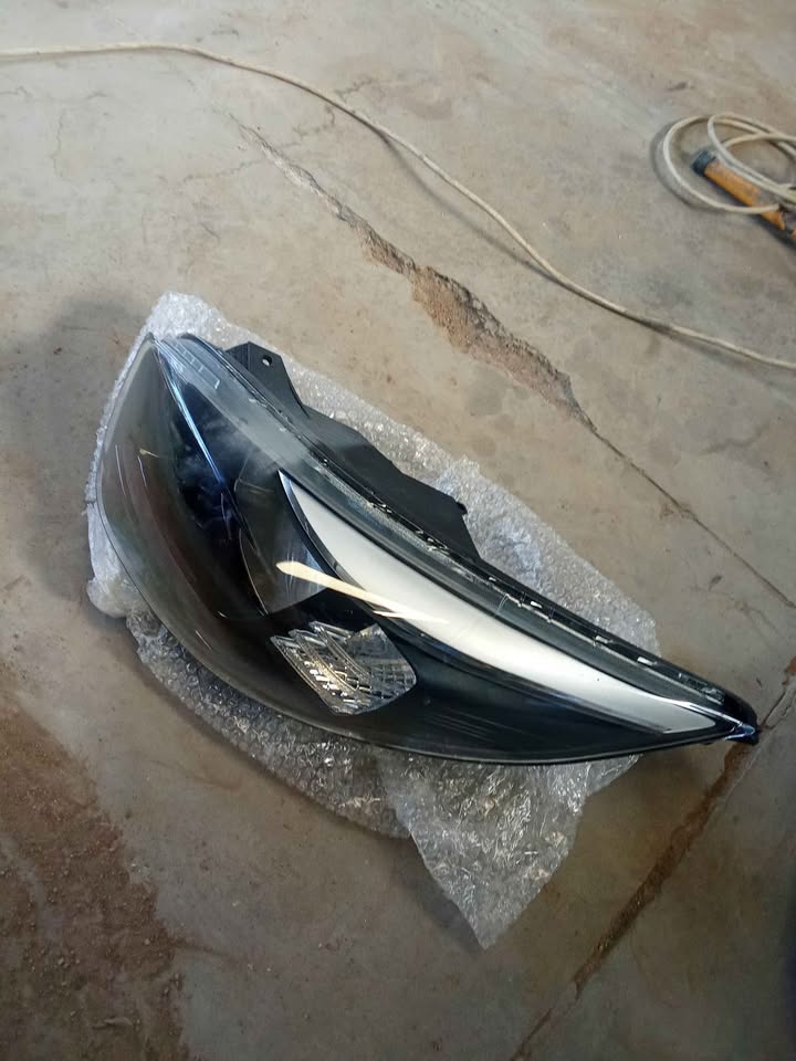 Brand New 2024 Kia Picanto Headlight - Private Seller Brand New 2024 Kia Picanto Headlight - Private Seller