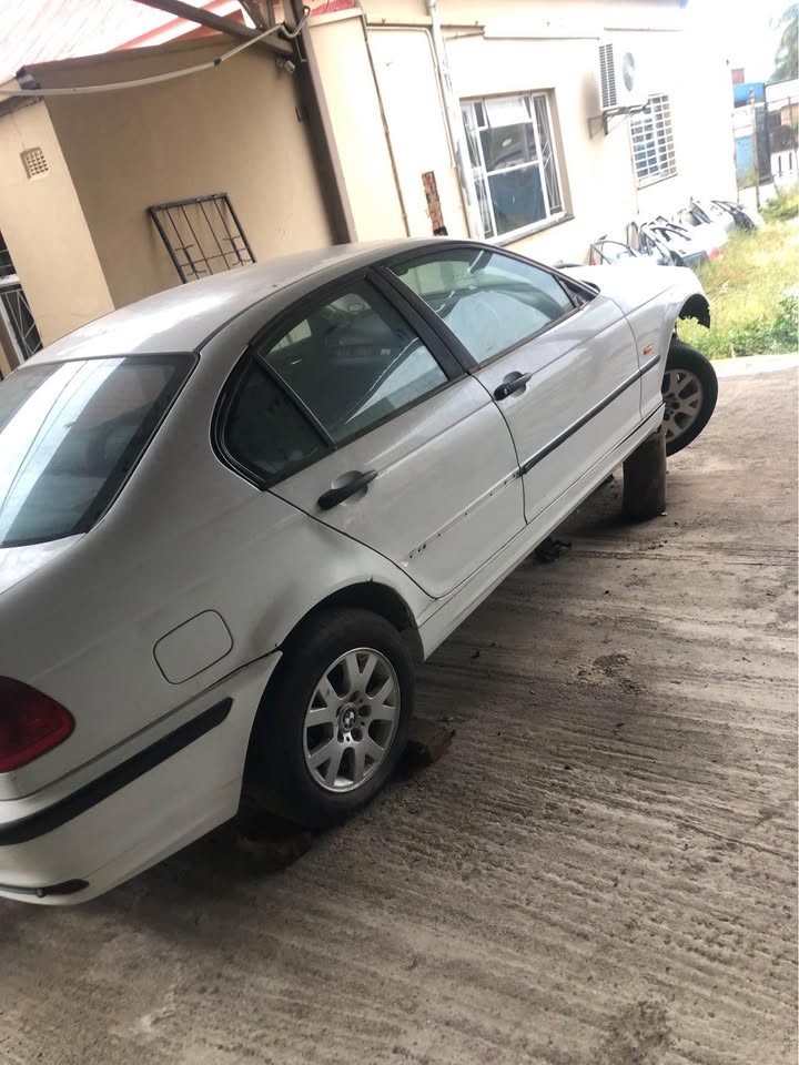 BMW 320 stripping for spares - Private Seller BMW 320 stripping for spares - Private Seller