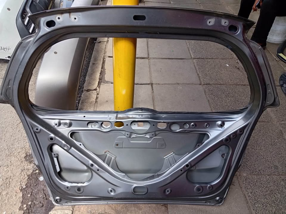 Honda Jazz tailgate - Private Seller Honda Jazz tailgate - Private Seller