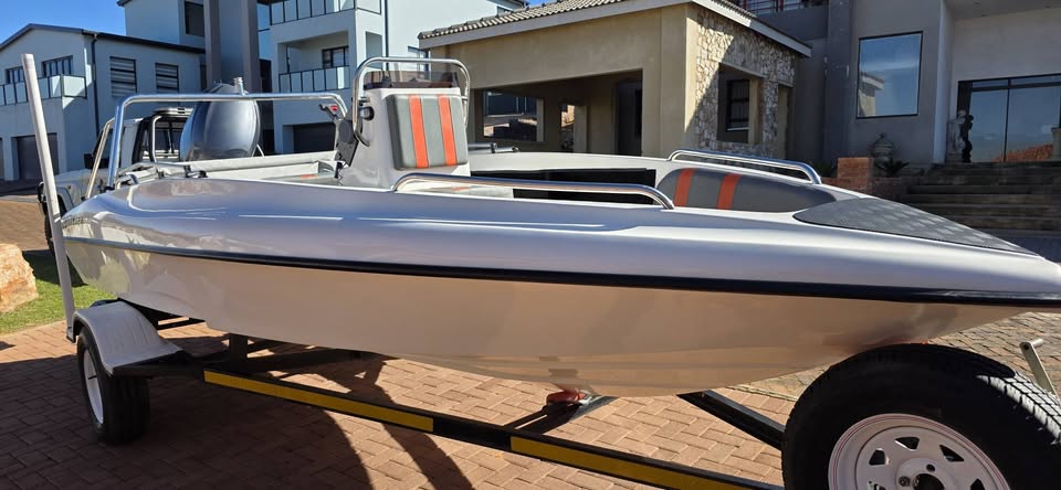 18ft Centre Console Boat 4-Stroke