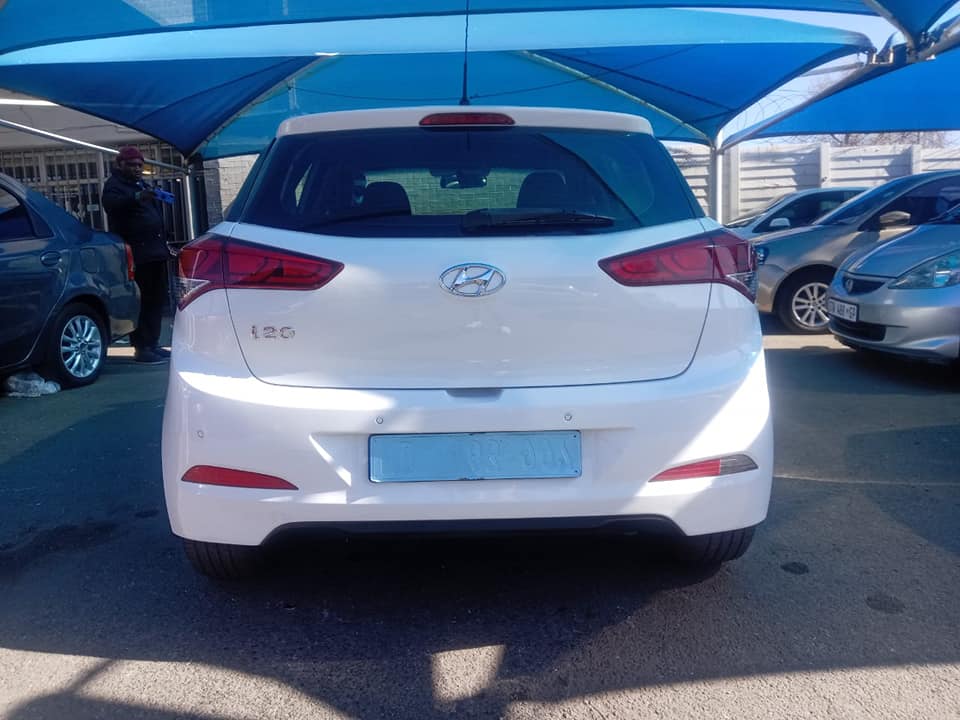 2016 HYUNDAI I20 1.4 FLUID  WHITE COLOR MANUEL PETROL PRICE