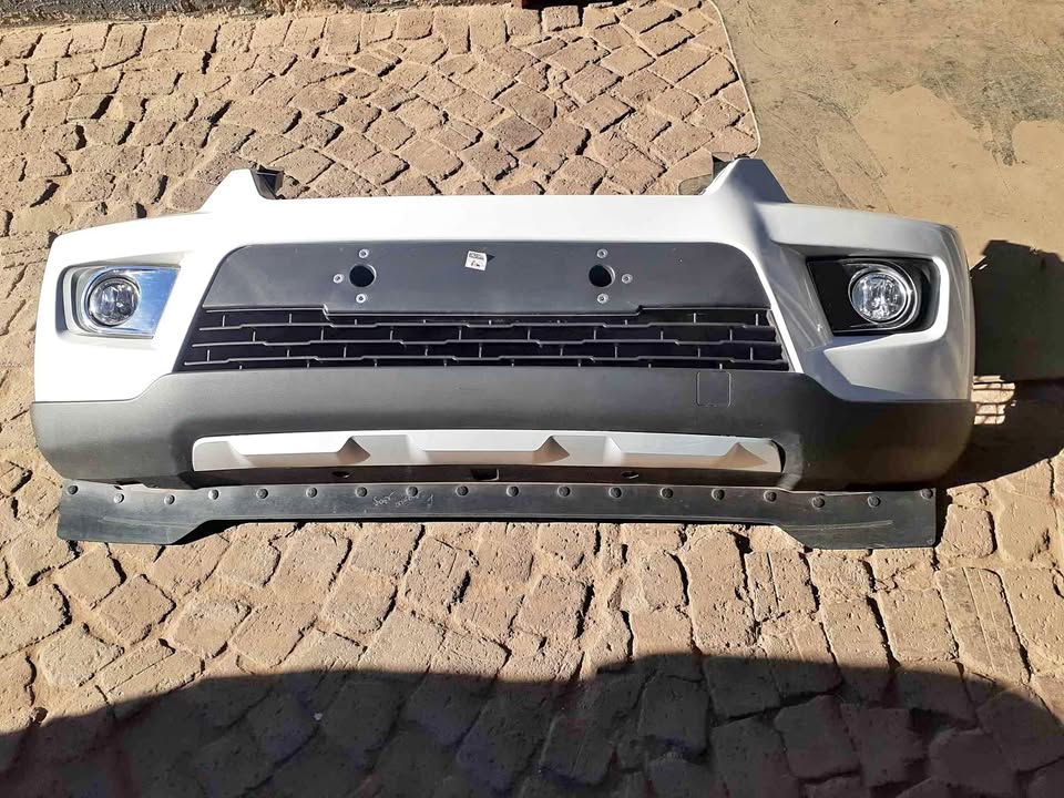 Mahindra S6 original white front bumper - Private Seller Mahindra S6 original white front bumper - Private Seller