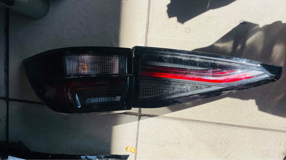 ISUZU MUX TAILLIGHTS 2022 - Private Seller