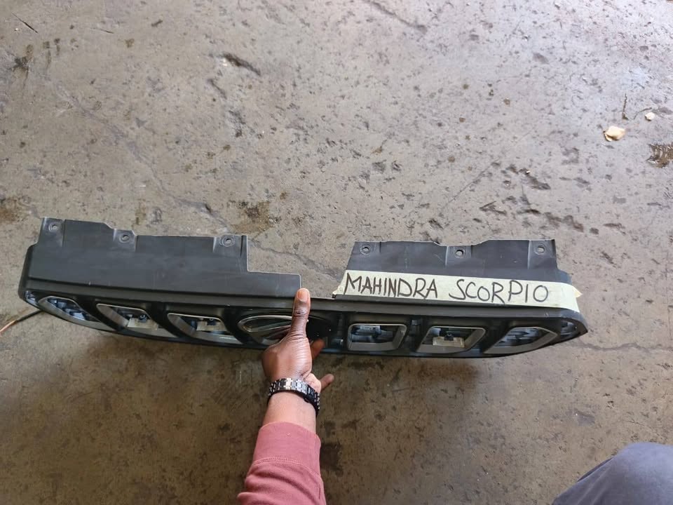 Mahindra Scorpio grill - Private Seller