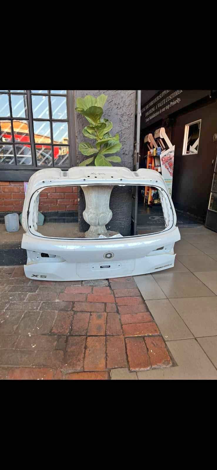 BMW G05 X5 tailgate available - Private Seller BMW G05 X5 tailgate available - Private Seller