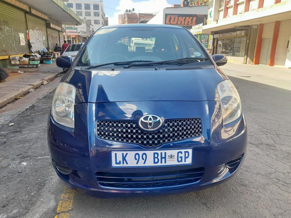 USED TOYOTA YARIS 1.3 VVTI HATCHBACK EXCELLENT CONDITION