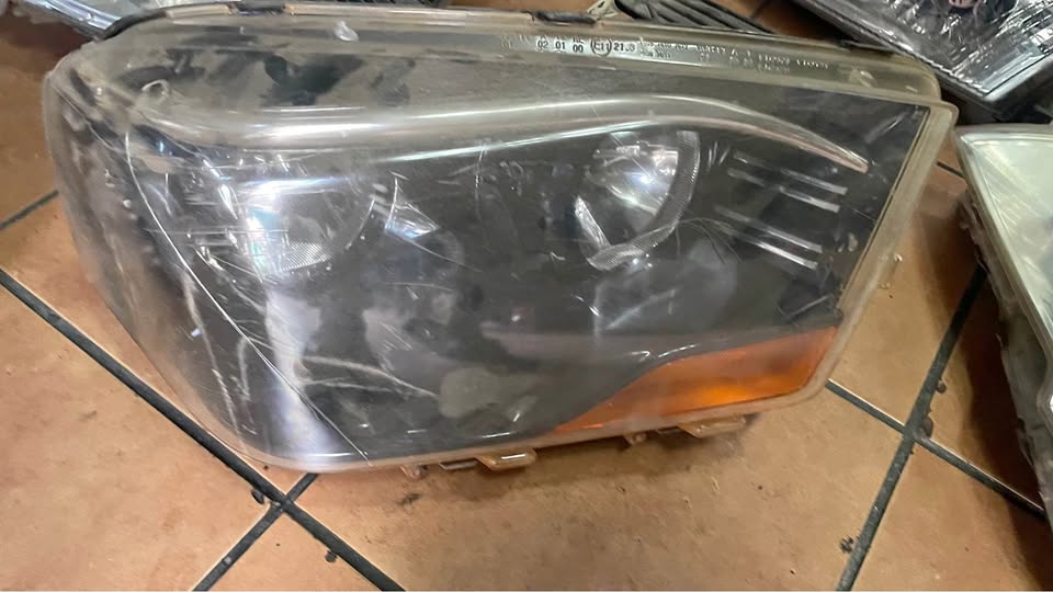 Mahindra Scorpio headlight - Private Seller Mahindra Scorpio headlight - Private Seller