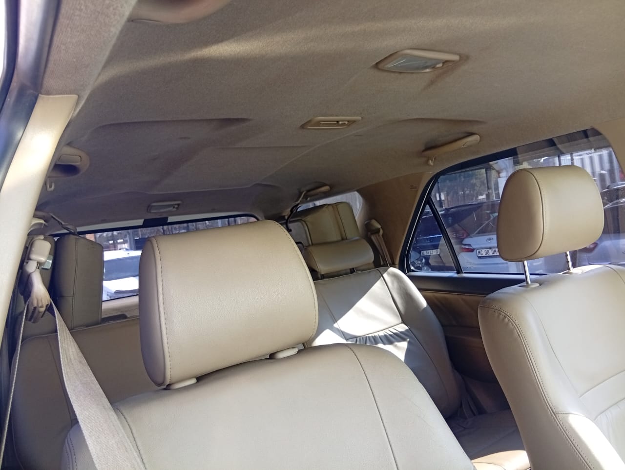 2015 Toyota Fortuner 4X4 3.0 SUV 7Seater D4D Diesel MINT Manual 165,000km Leathe