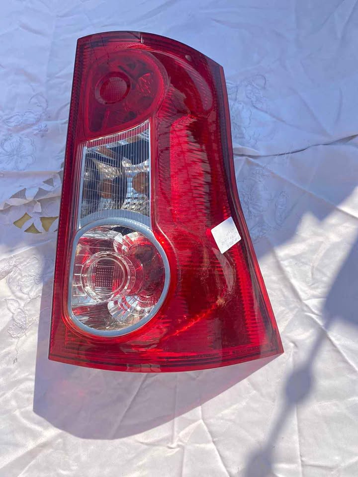 Nissan np200 rightbrear taillight forsale - Private Seller Nissan np200 rightbrear taillight forsale - Private Seller