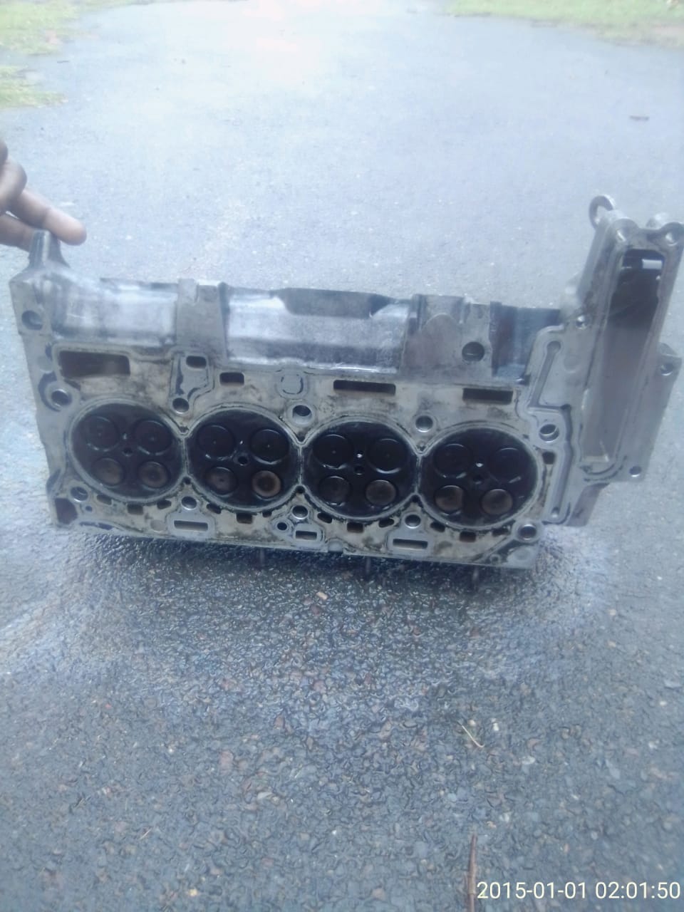 Bmw 320d cylinder head - Private Seller Bmw 320d cylinder head - Private Seller