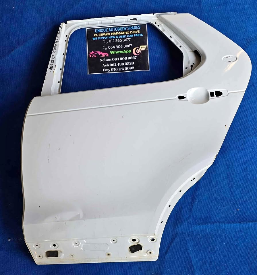 Land Rover Discovery 5 Left Rear Door Land Rover Discovery 5 Left Rear Door