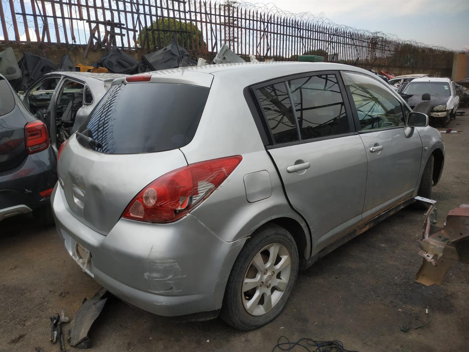 2010 Nissan Tiida hatchback Automatic transmission Stripping for spares - Private Seller 2010 Nissan Tiida hatchback Automatic transmission Stripping for spares - Private Seller