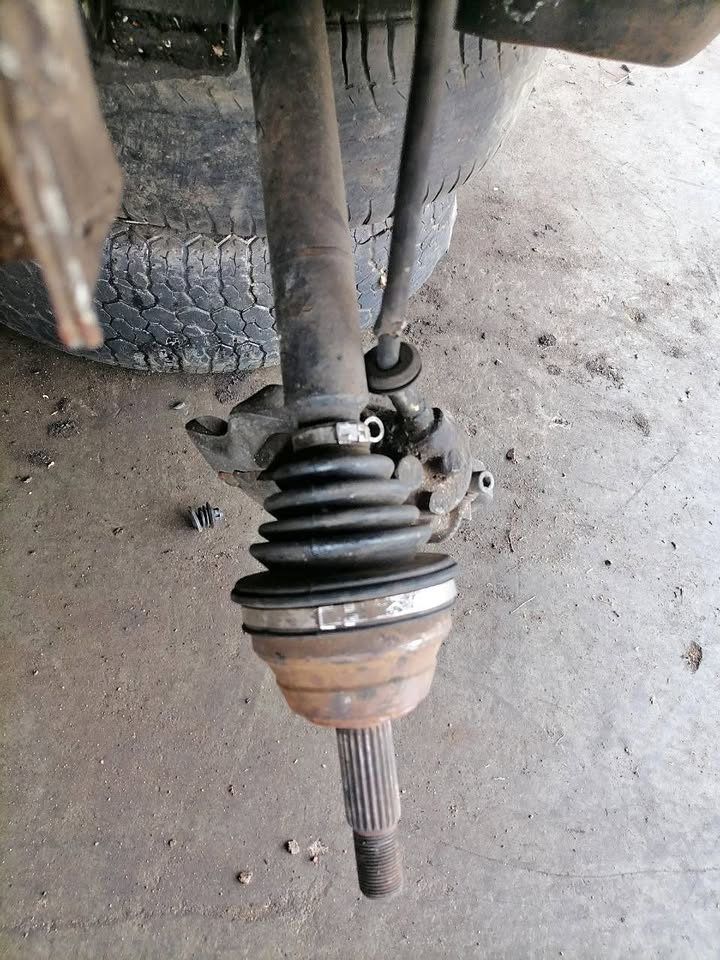 VOLKSWAGEN GOLF 1 DRIVE SHAFT - Private Seller VOLKSWAGEN GOLF 1 DRIVE SHAFT - Private Seller