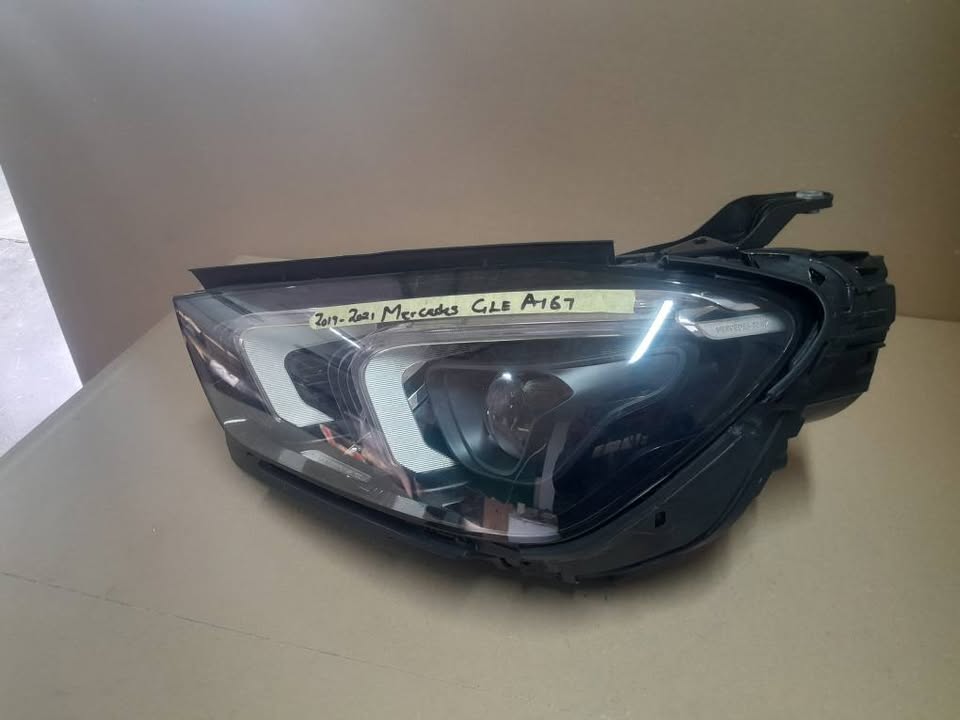 2019-2021 MERCEDES BENZ GLE A169 LEFT SIDE HEADLIGHT FOR SALE