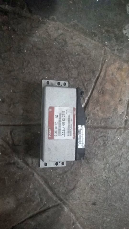 ECU CONTROLLER FOR AUDI A4 V6 B51 - Private Seller ECU CONTROLLER FOR AUDI A4 V6 B51 - Private Seller