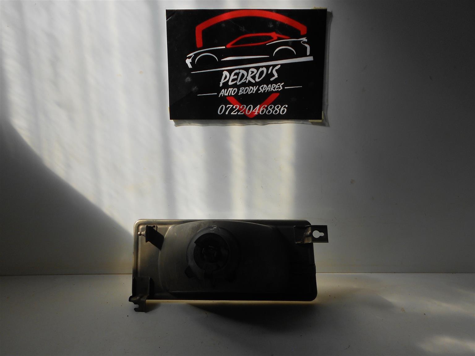 Nissan Sentra Left Headlight - Private Seller Nissan Sentra Left Headlight - Private Seller