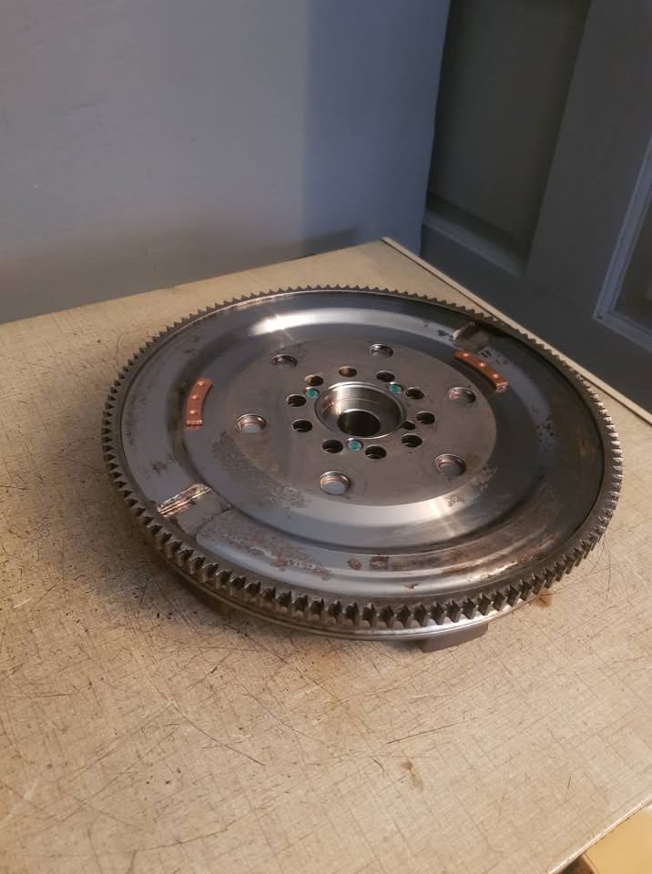 VOLVO XC40 DUEL MASS FLYWHEEL FORSALE - Private Seller