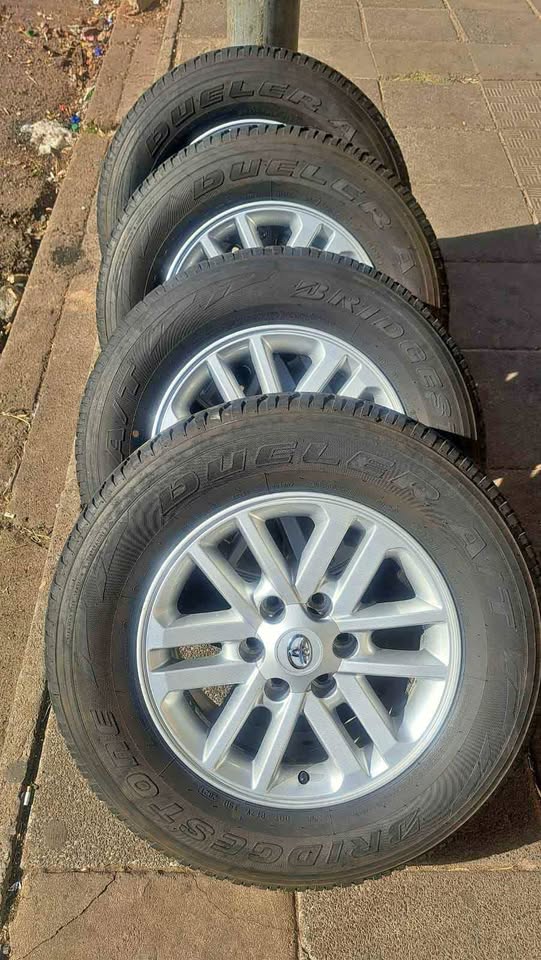 17 inche D4d Toyota Hilux Mag Rims and Tyres for sale - Private Seller 17 inche D4d Toyota Hilux Mag Rims and Tyres for sale - Private Seller