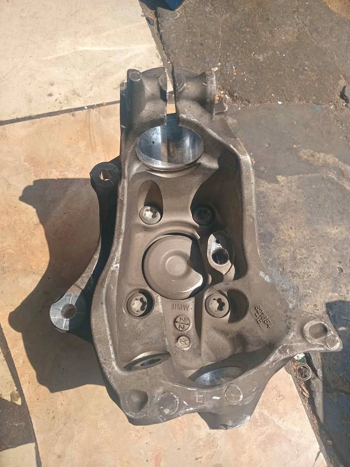 BMW 2019 3 Series Front Left Driver Side Spindle Knukcle L OEM - Private Seller