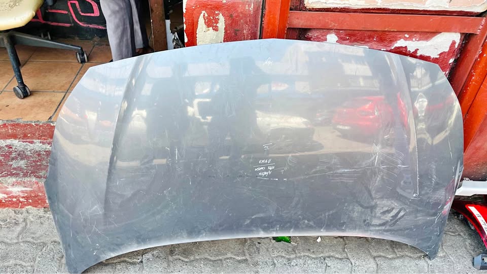 Opel Corsa E bonnet - Private Seller Opel Corsa E bonnet - Private Seller