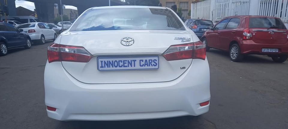 2021 TOYOTA COROLLA QUEST 1.8 PETROL, MANUAL, WHITE COLOUR, MILEAGE 45000KM