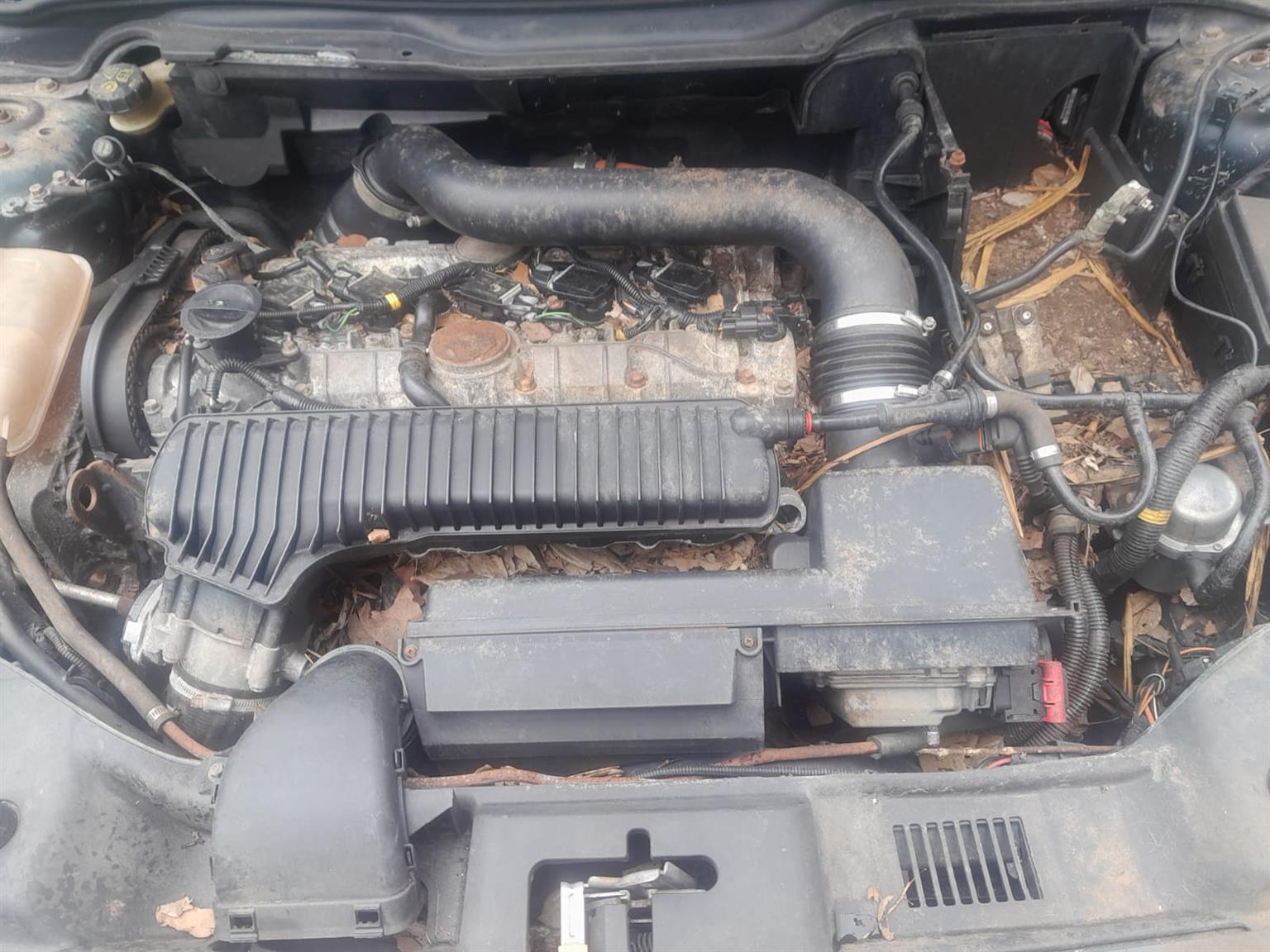 2005 VOLVO S40 2.5 TURBO AUTOMATIC PETROL – FOR STRIPPING - Private Seller 2005 VOLVO S40 2.5 TURBO AUTOMATIC PETROL – FOR STRIPPING - Private Seller
