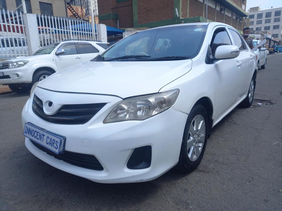 2011 TOYOTA COROLLA PROFESSIONAL 1.6 PETROL, MANUAL TRANSMISSION, WHITE COLOUR, 95000KM