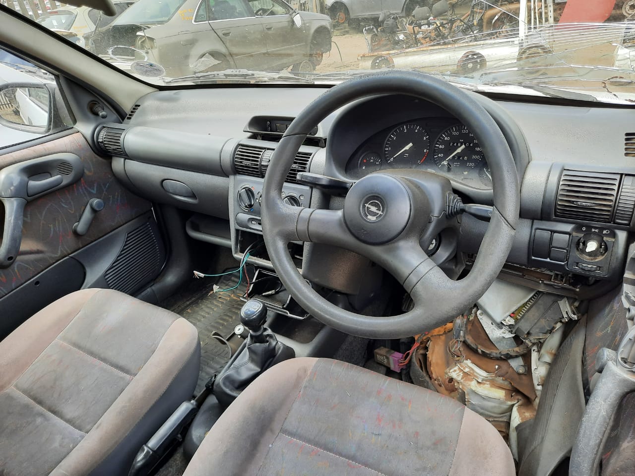 1998 Opel Corsa 1.3i - Stripping for Spares