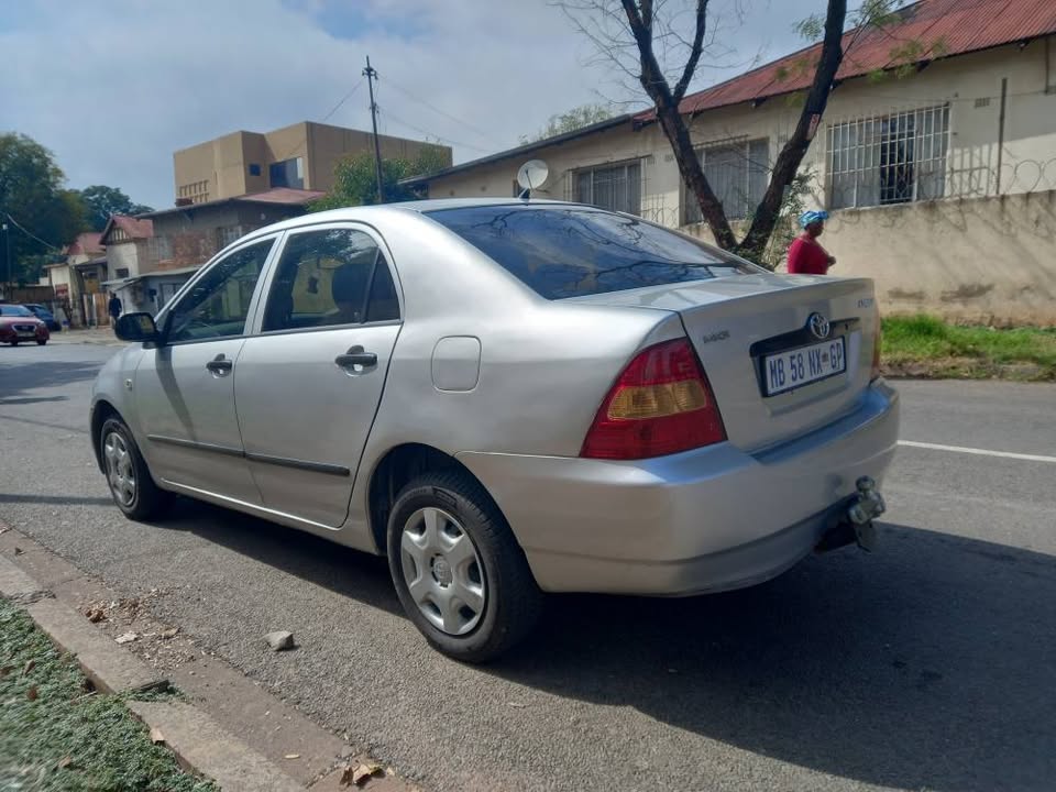 2004 Toyota corolla 1.4i Petrol, Silver, Manual, Leather seat, Spere key, 85000kms