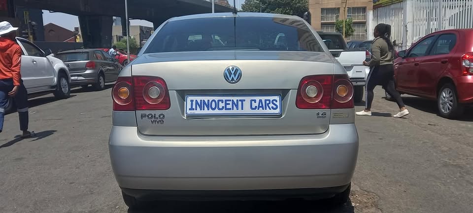 2014 VW POLO VIVO 1.6 SEDAN, MANUAL TRANSMISSION, GOLD COLOUR, MILEAGE