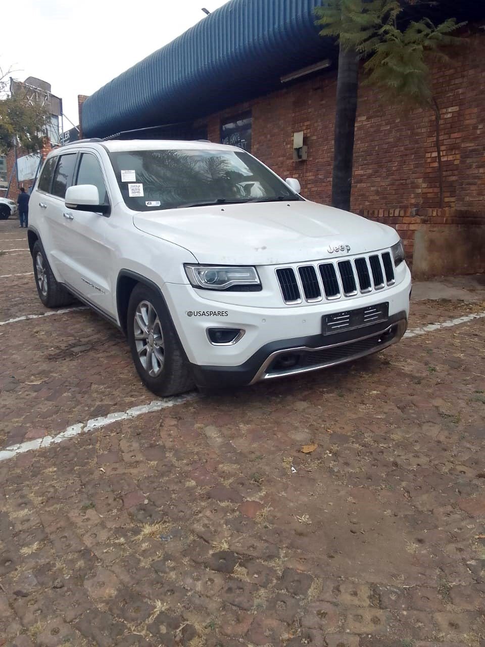 Jeep Grand Cherokee WK2 Body and Interior parts for sale - Private Seller Jeep Grand Cherokee WK2 Body and Interior parts for sale - Private Seller