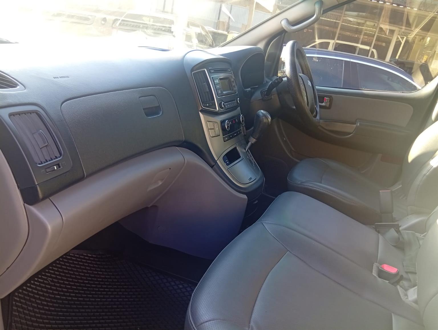 2016 Hyundai H-1 2.5 Auto 9 Seater CRDi Bus GLS Automatic Leather Sea