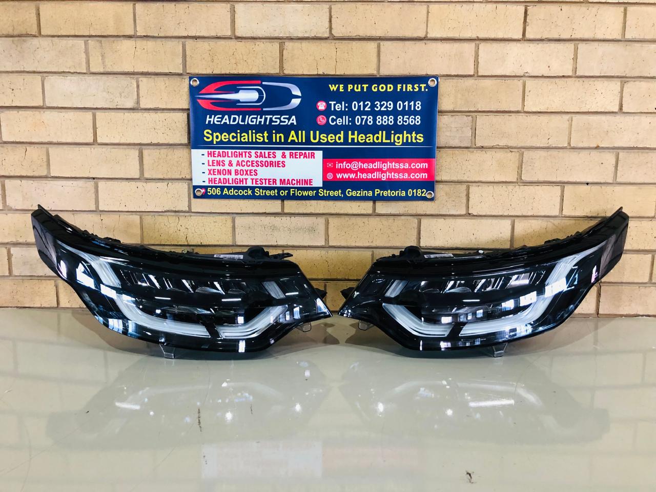 Range Rover Discovery 5 L462 left and right side xenon headlights - Private Seller