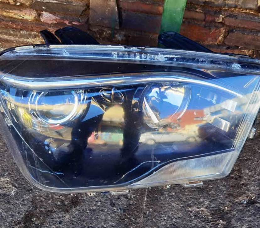 Mahindra Xenon Headlight Rightside Call or dm - Private Seller Mahindra Xenon Headlight Rightside Call or dm - Private Seller