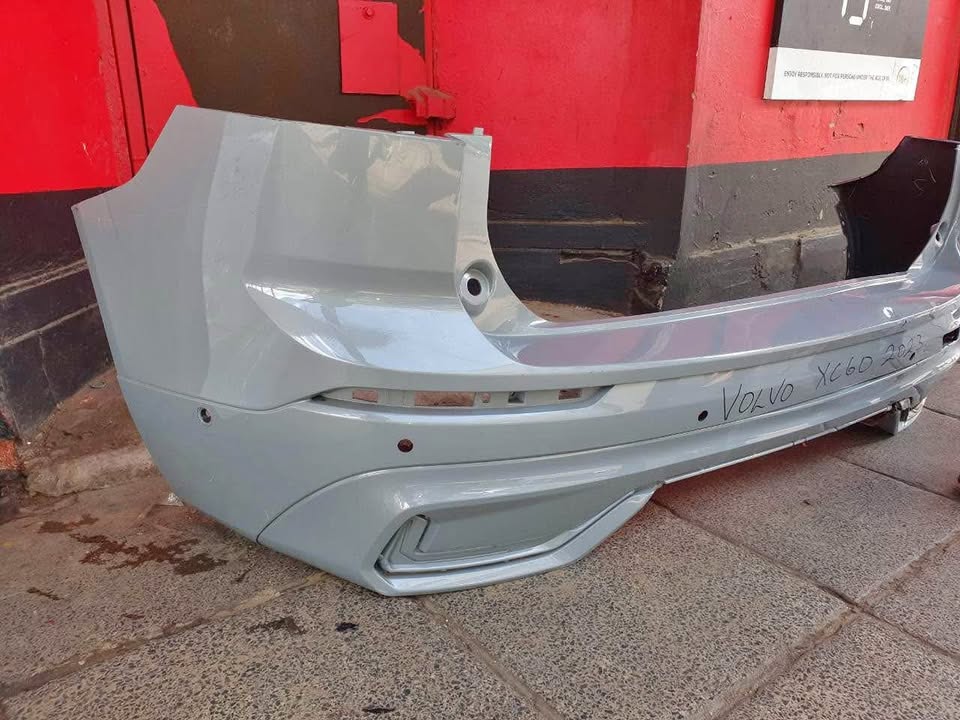 Volvo XC60 back bumper 2023 - Private Seller Volvo XC60 back bumper 2023 - Private Seller
