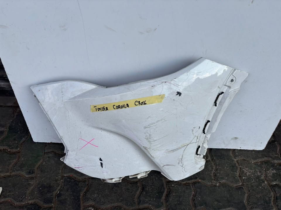 Toyota Corolla Cross Fender - Private Seller Toyota Corolla Cross Fender - Private Seller