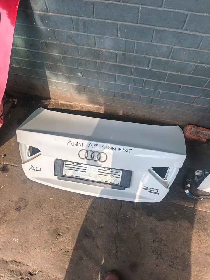 Audi A5 sedan bootlid - Private Seller Audi A5 sedan bootlid - Private Seller