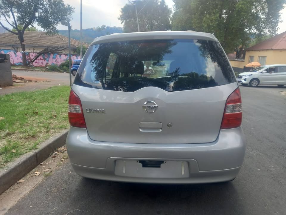 2012 Nissan Livina 1.6 T Petrol, Manual, Silver, 152000kms,