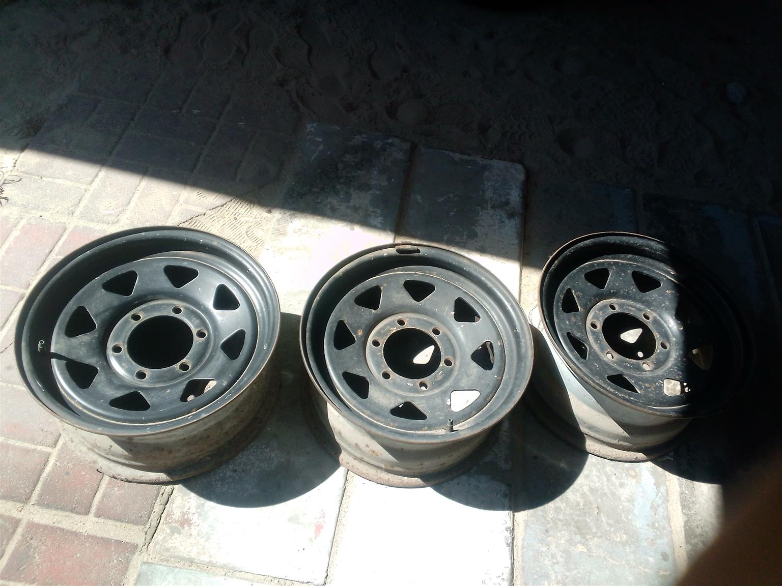 Mitsubishi bakkie steelie rims - Private Seller Mitsubishi bakkie steelie rims - Private Seller