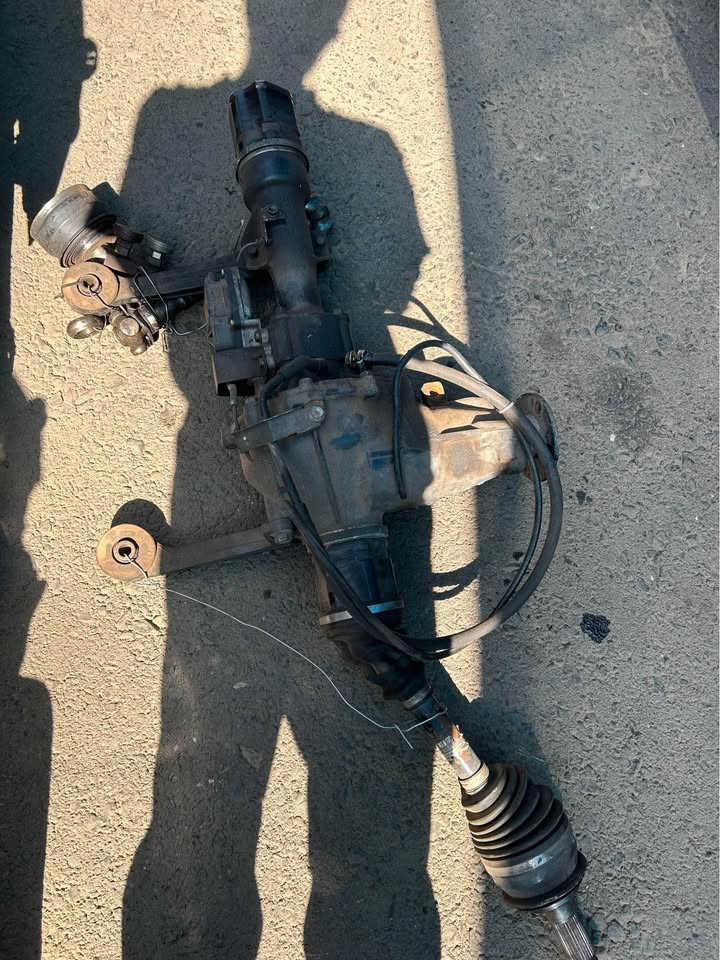 Toyota Hilux D4D front differential available @Circle 7 Used Parts call or WhatsApp - Private Seller Toyota Hilux D4D front differential available @Circle 7 Used Parts call or WhatsApp - Private Seller