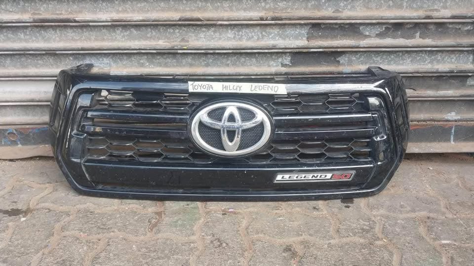 Toyota Hilux Legend 50 grill - Private Seller Toyota Hilux Legend 50 grill - Private Seller