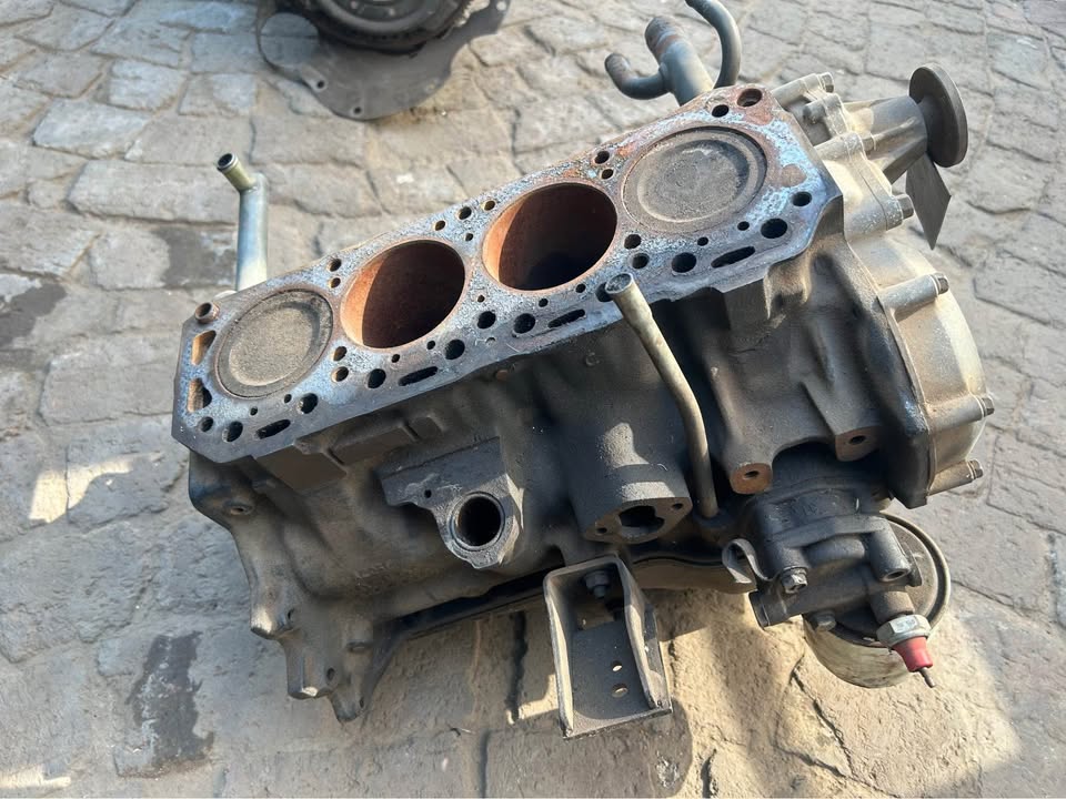 Nissan 1400 Sub Assembly For Parts For Sale - Private Seller Nissan 1400 Sub Assembly For Parts For Sale - Private Seller