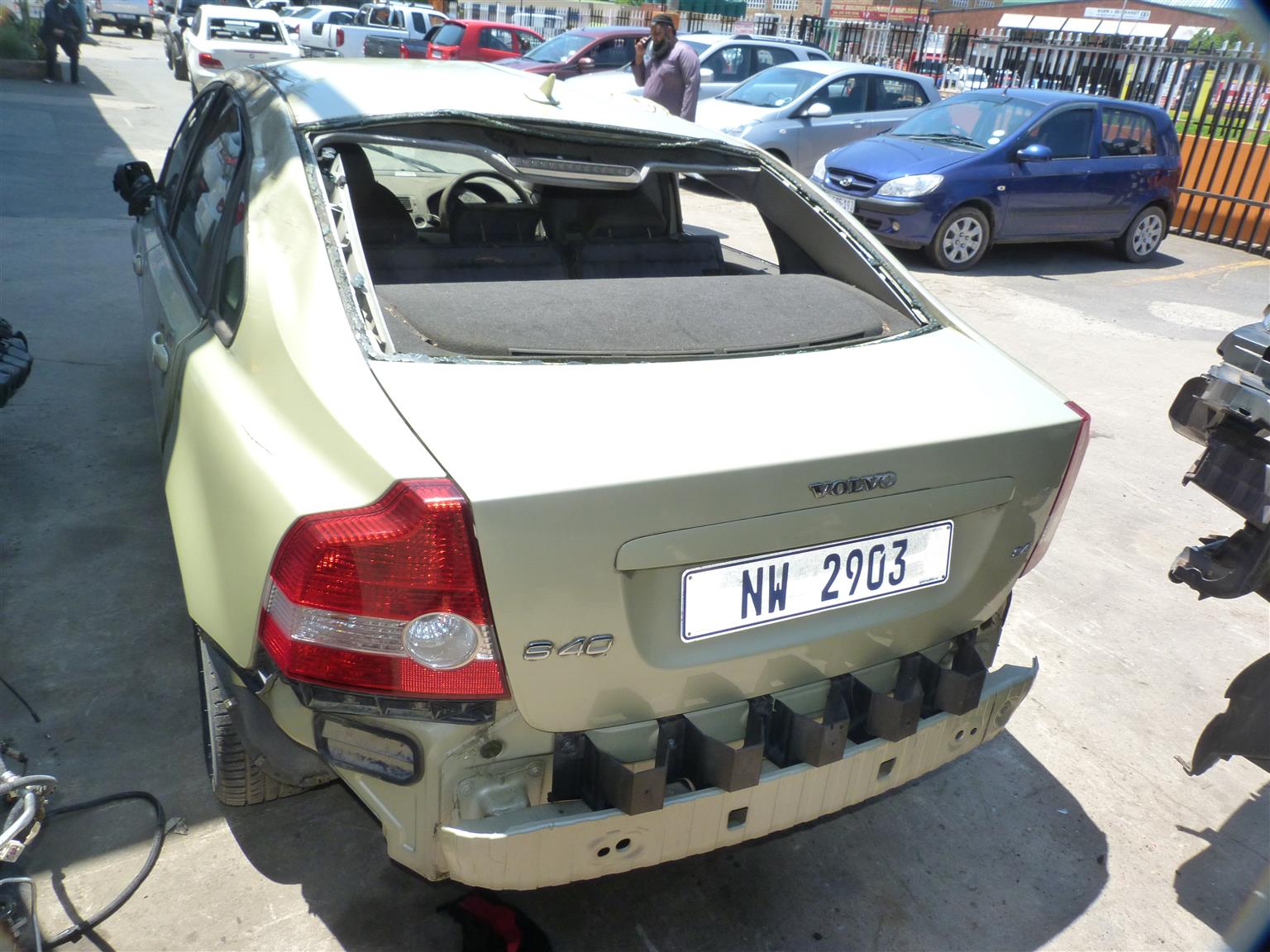 Volvo S40 2,4 AT - 2005 spares - Private Seller