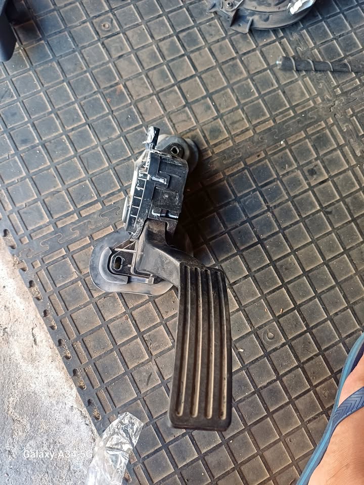 Ford ranger t6/t7 accelerator pedal