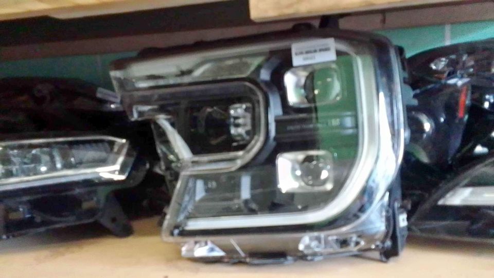 FORD RANGE T9 XENON HEADLIGHTS - Private Seller FORD RANGE T9 XENON HEADLIGHTS - Private Seller