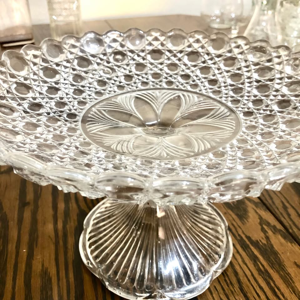 Vintage French Glass Pedestal Bowl/Cake Stand: Exquisite Elegance Vintage French Glass Pedestal Bowl/Cake Stand: Exquisite Elegance