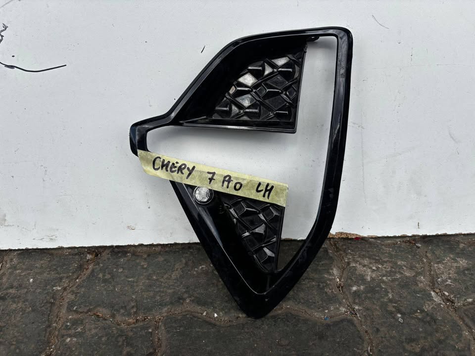 CHERY TIGGO 7PRO LEFT FOG LIGHT COVER - Private Seller CHERY TIGGO 7PRO LEFT FOG LIGHT COVER - Private Seller