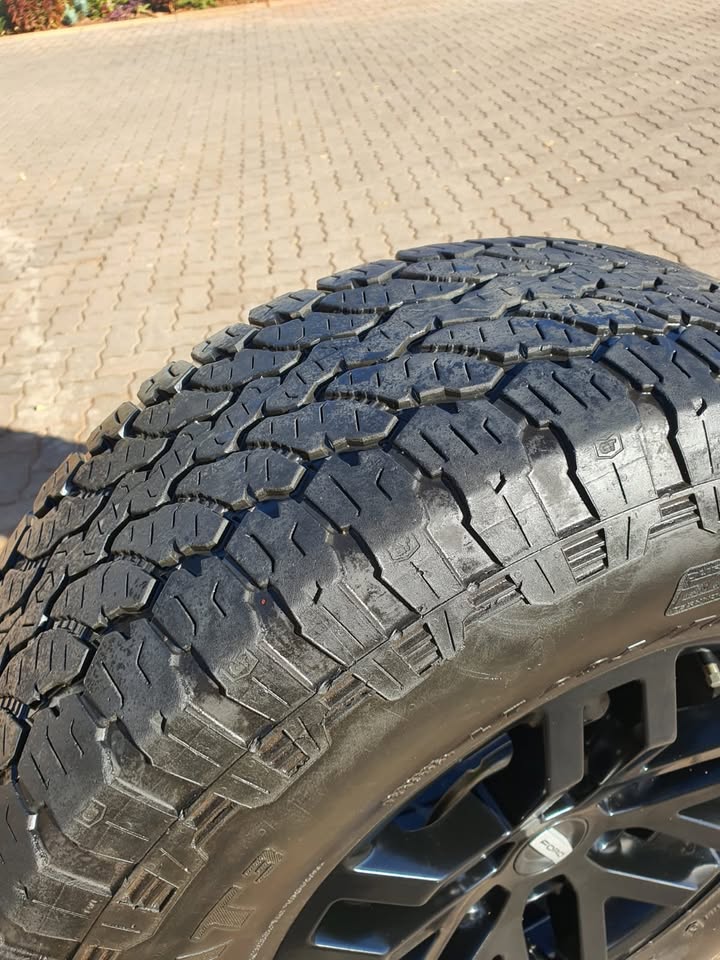 ford Rims en Tyres (Raptor) - Private Seller