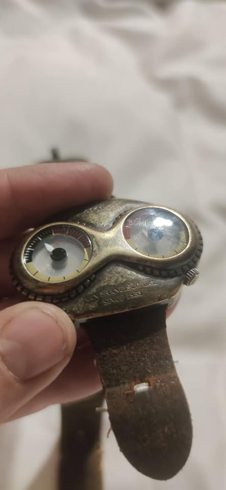 Levi's 1302 collectable dual face watch